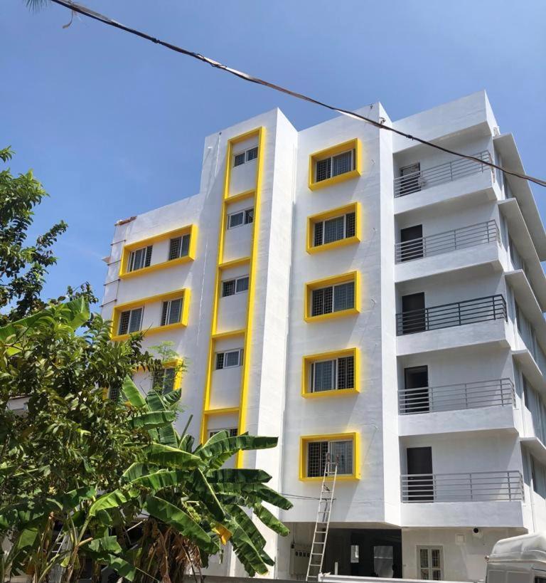 Nachiyar Suites Thiruvananthapuram Eksteriør billede