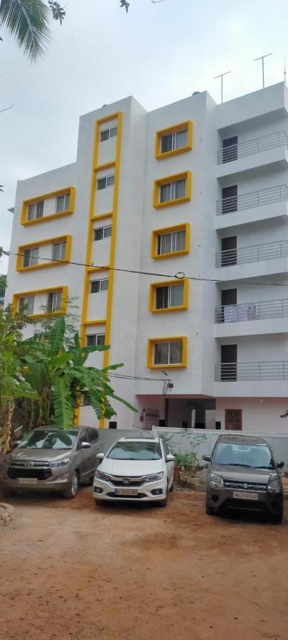 Nachiyar Suites Thiruvananthapuram Eksteriør billede